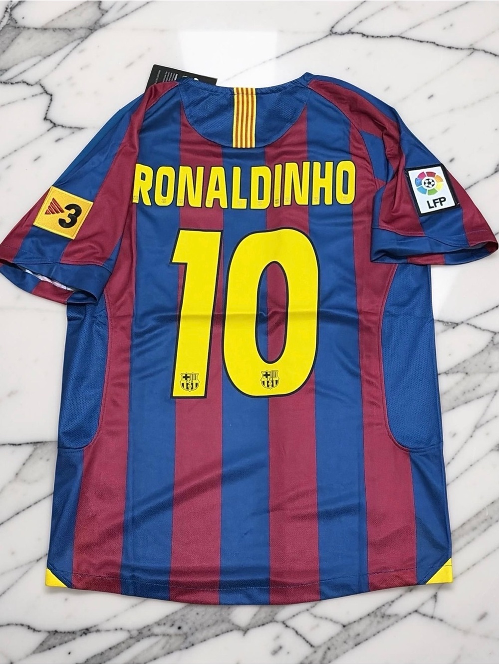 Ronaldinho Barcelona 2005/2006 Retro Jersey #10 Home Mens S-2XL